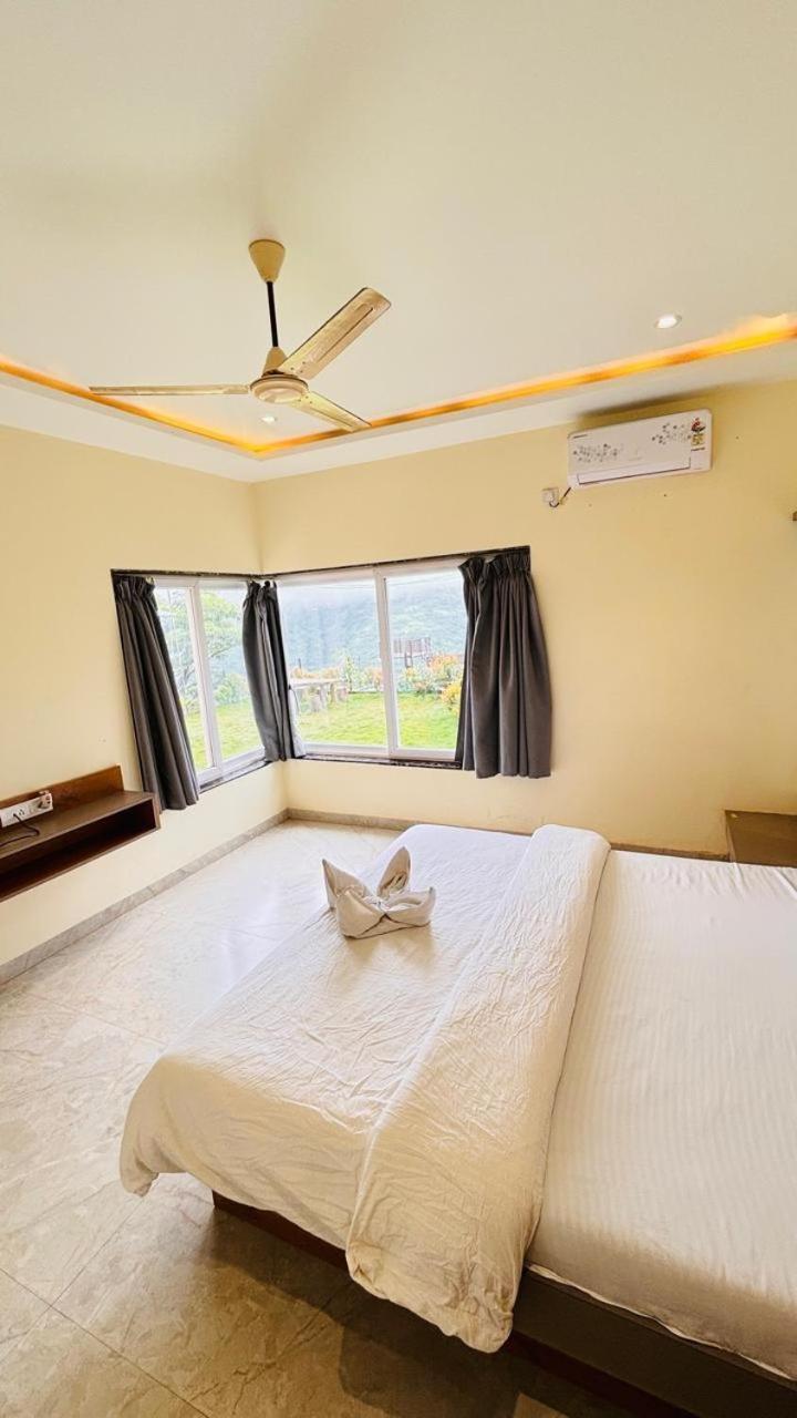 Paramount 3 Ac Bedrooms Hall Garden With Lake View パンチガニ エクステリア 写真